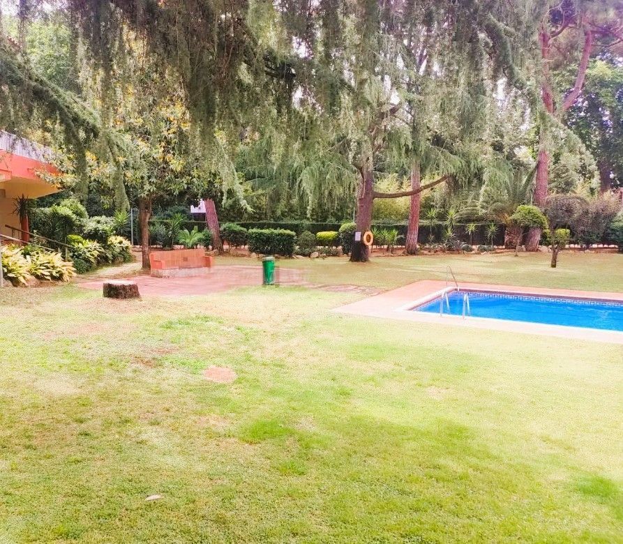 Piscina de Casa adosada en venda en Sant Andreu de Llavaneres amb Calefacció i Traster