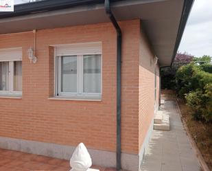 Exterior view of House or chalet for sale in Ávila Capital  with Heating, Private garden and Terrace