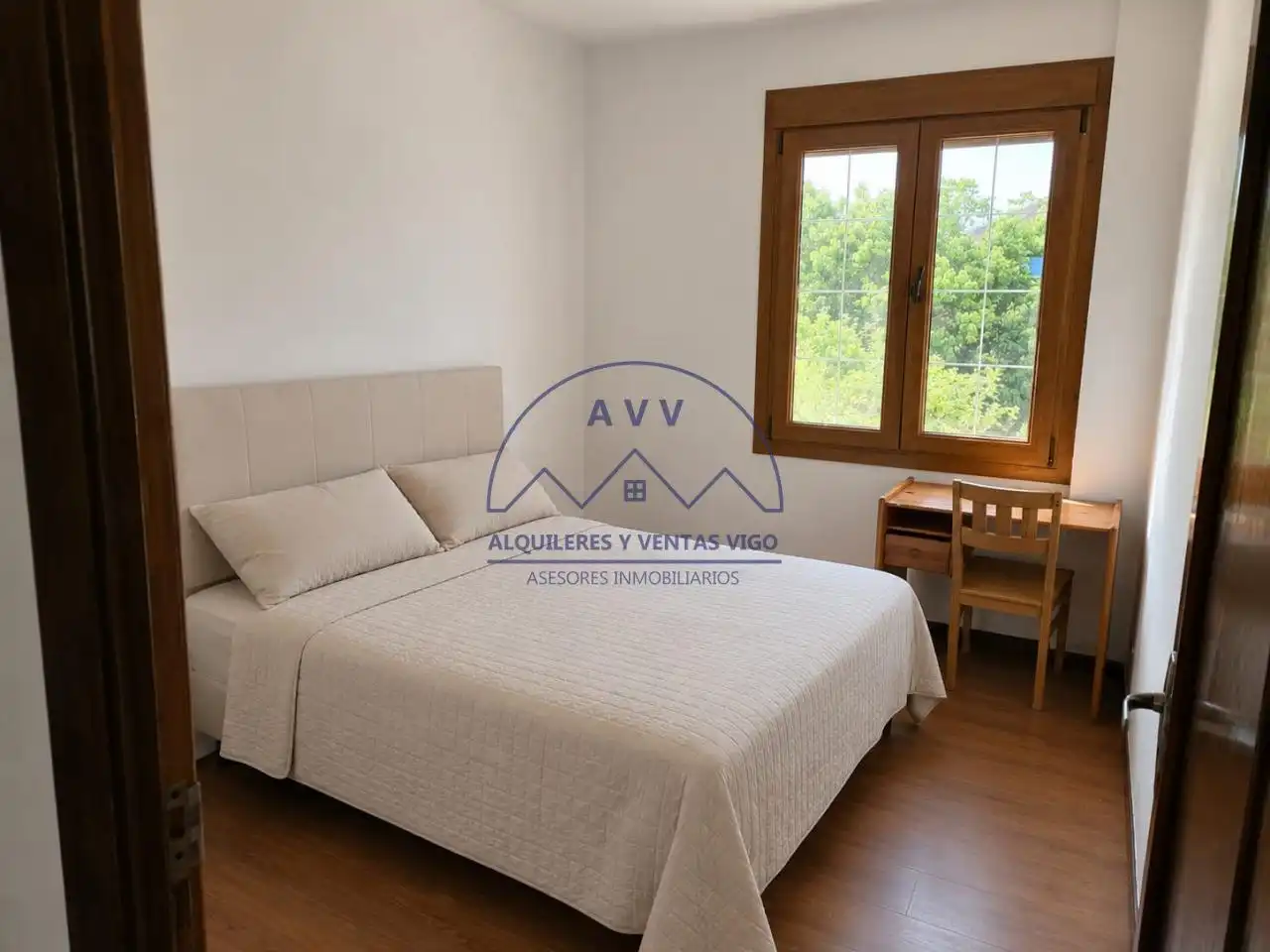 Habitación de Casa o chalet en venta en Vigo  con Calefacción, Jardín privado y Terraza