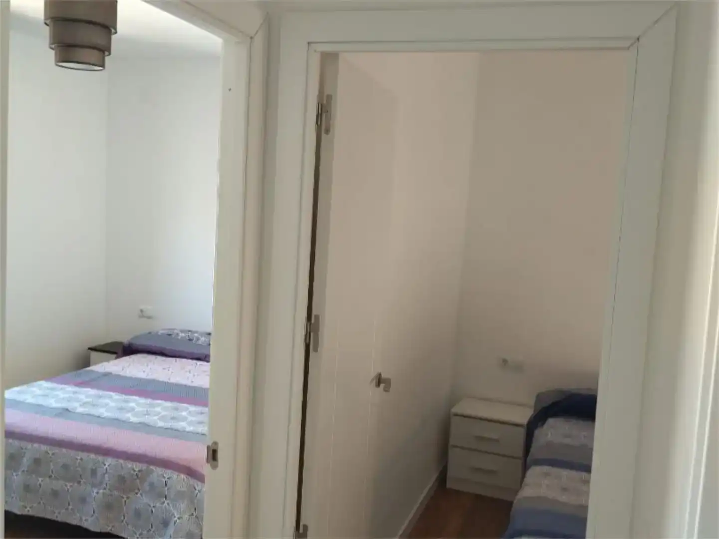 Dormitori de Casa adosada en venda en Chipiona amb Aire condicionat i Balcó