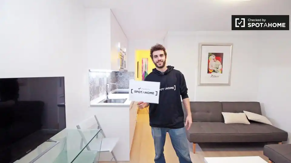Vista exterior de Apartament per a compartir en Barcelona amb Aire condicionat, Calefacció i Terrassa