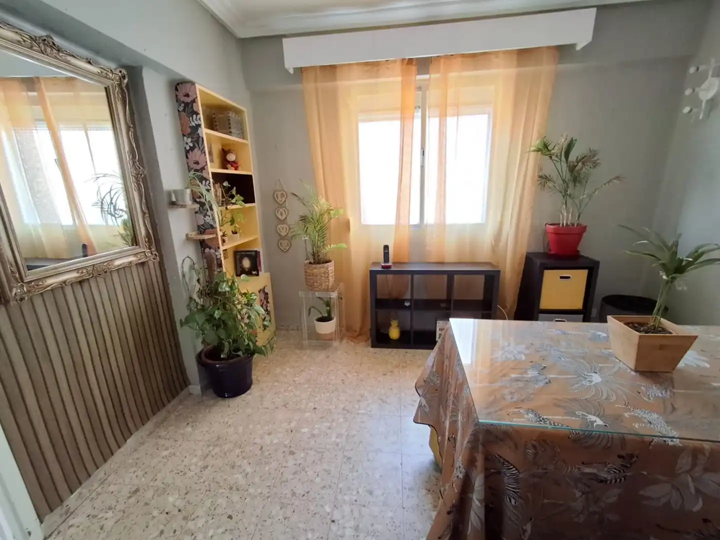 Schlafzimmer von Wohnung zum Verkauf in Cádiz
