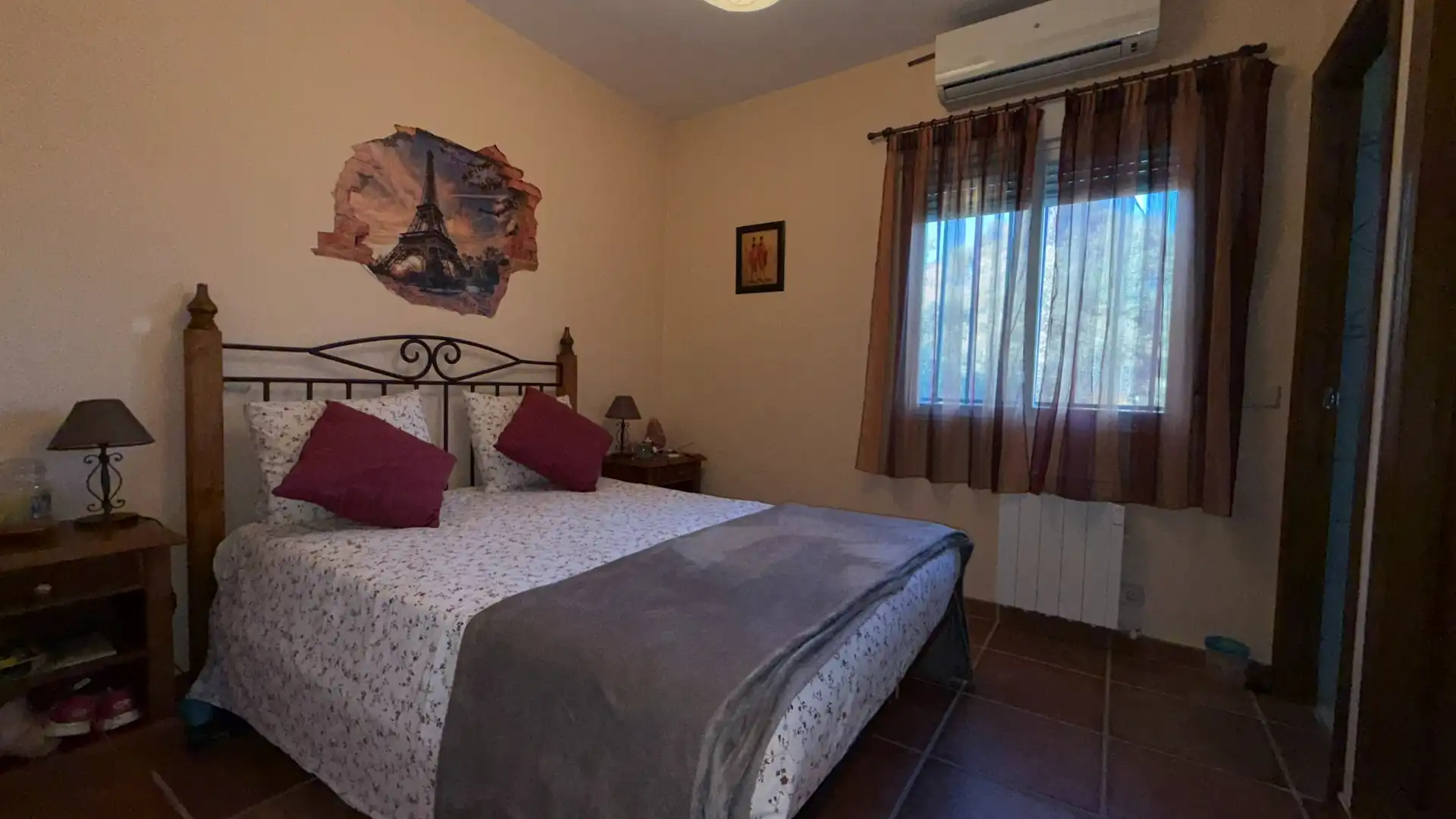 Dormitori de Casa o xalet en venda en Villa del Prado amb Aire condicionat, Calefacció i Jardí privat