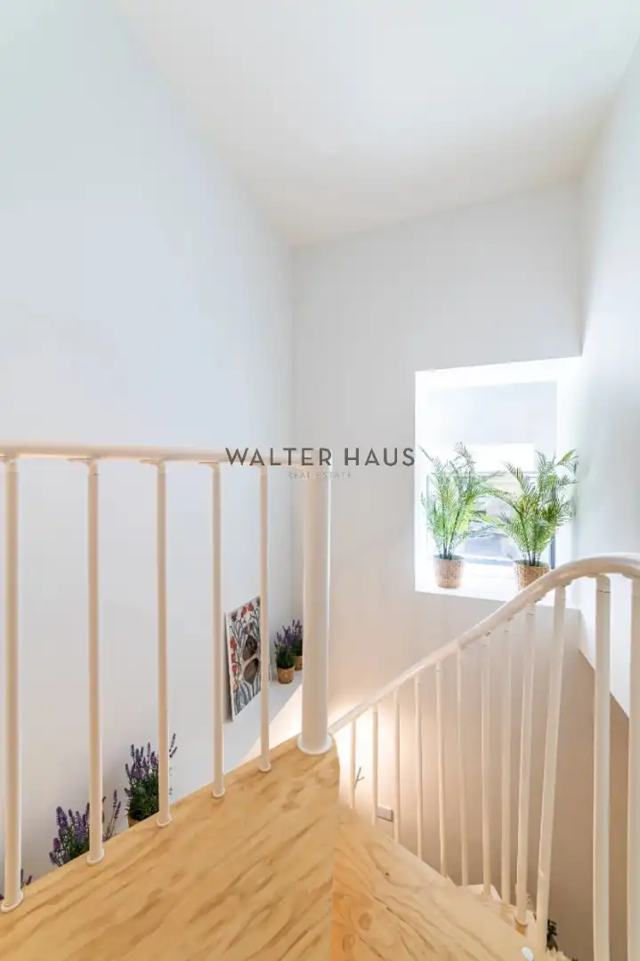 Flat for sale in Madrid  with Air Conditioner, Heating and Furnished