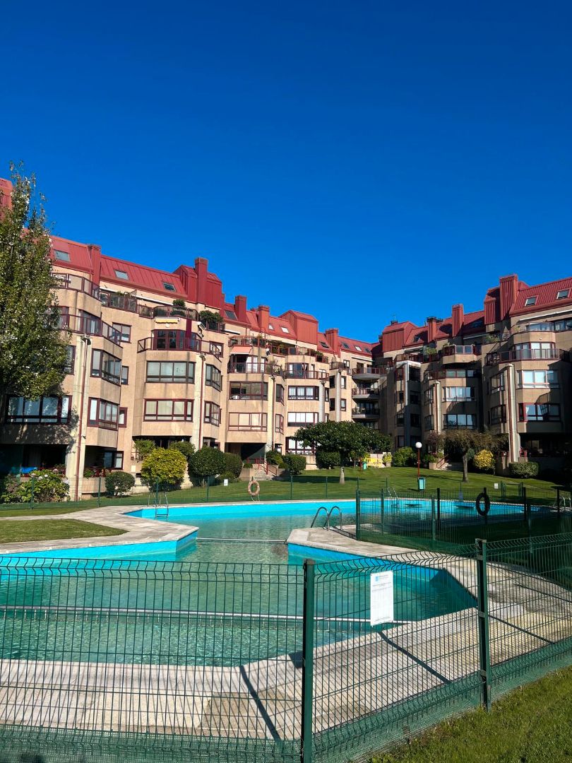 Exterior view of Flat to rent in Oleiros  with Storage room, Furnished and Oven