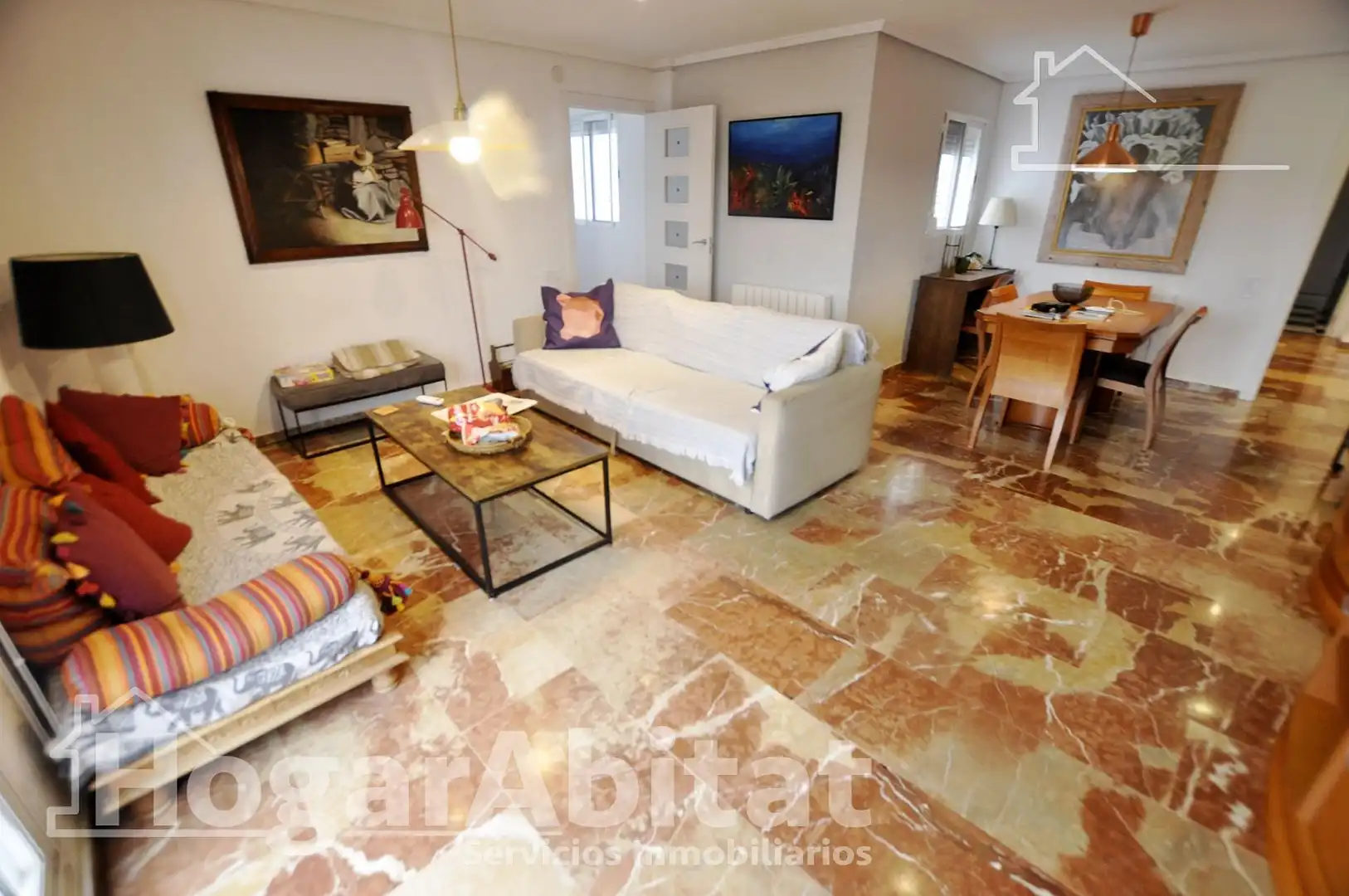 Living room of Flat for sale in Valencia  with Air Conditioner, Furnished and Balcony
