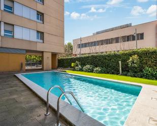 Piscina de Pis en venda en Sant Adrià de Besòs amb Aire condicionat, Calefacció i Jardí privat