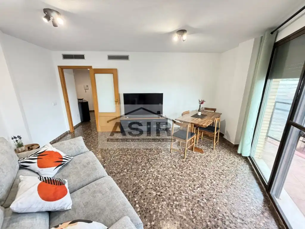 Flat with terrace for sale in Calle Clara Campoamor, imagen 5