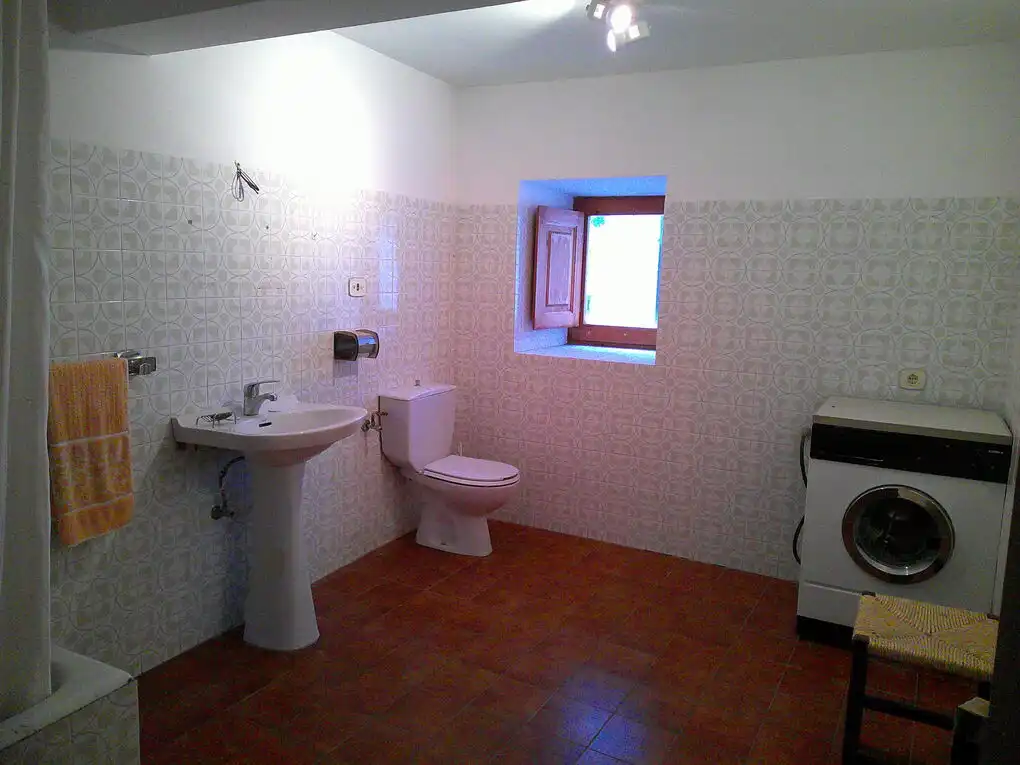 Bathroom of Houses for sale in Isaba / Izaba  with Heating