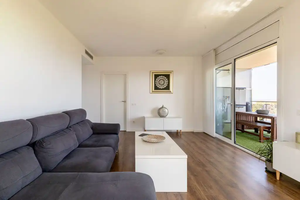 Living room of Apartments for sale in Mataró  with Air Conditioner, Heating and Parquet flooring