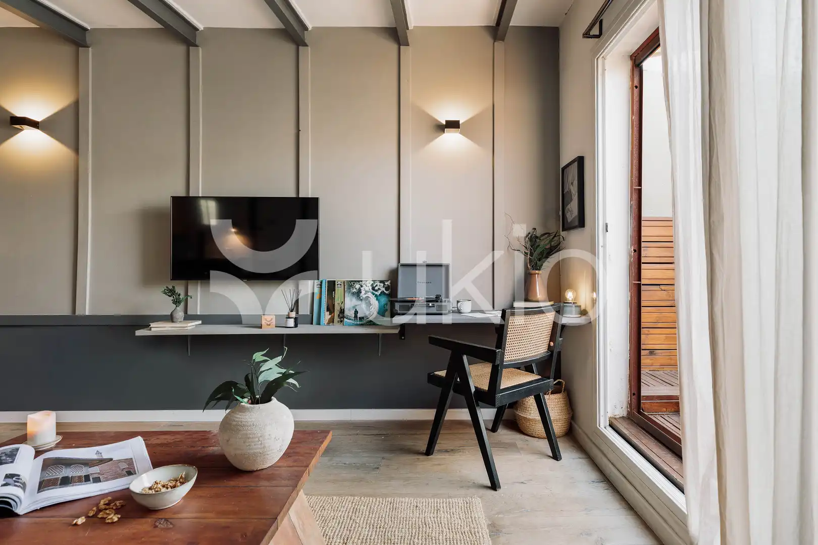 Living room of Attic for rent in Barcelona  with Air Conditioner, Heating and Parquet flooring