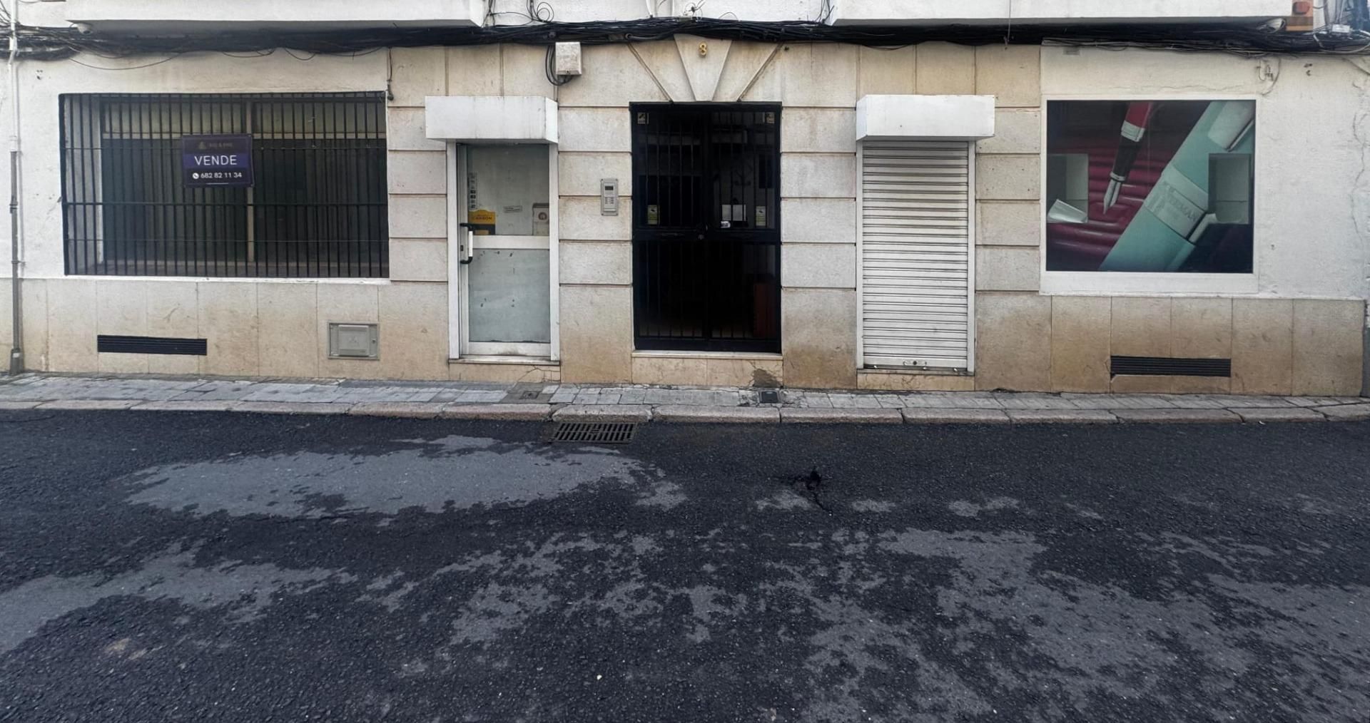 Exterior view of Premises for sale in  Córdoba Capital  with Air Conditioner