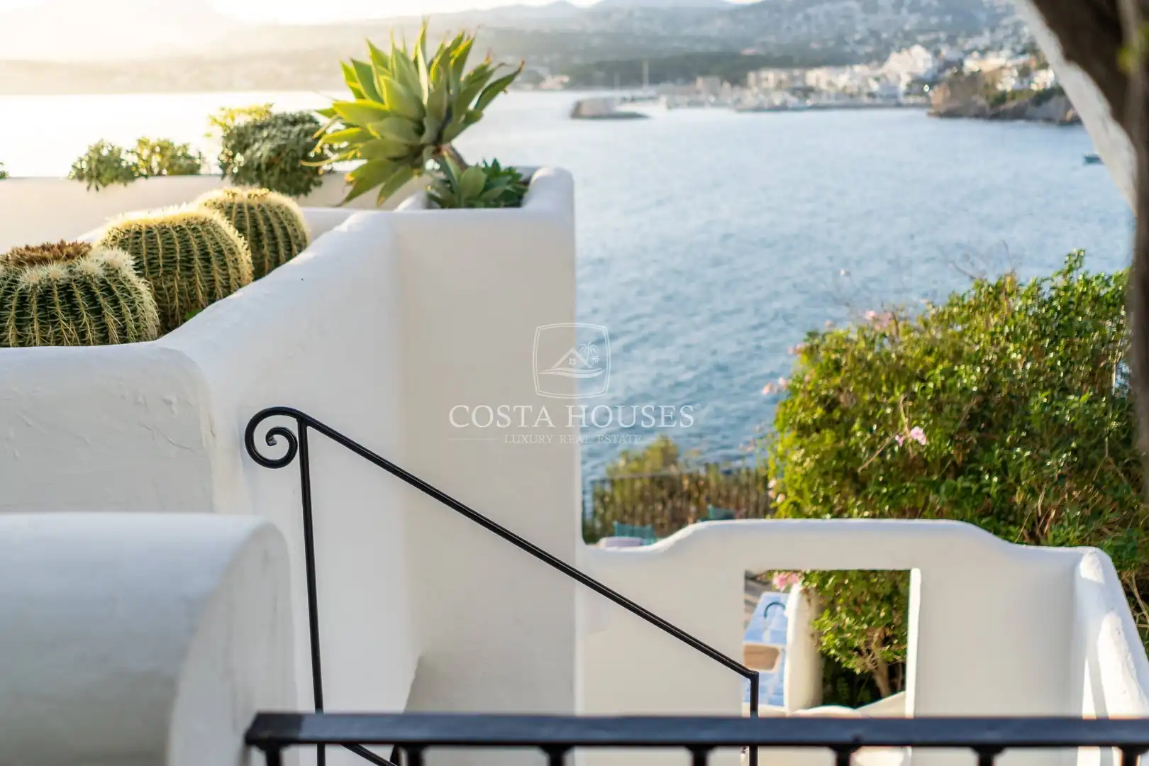 Exterior view of Houses for sale in Moraira  with Air Conditioner, Private garden and Terrace