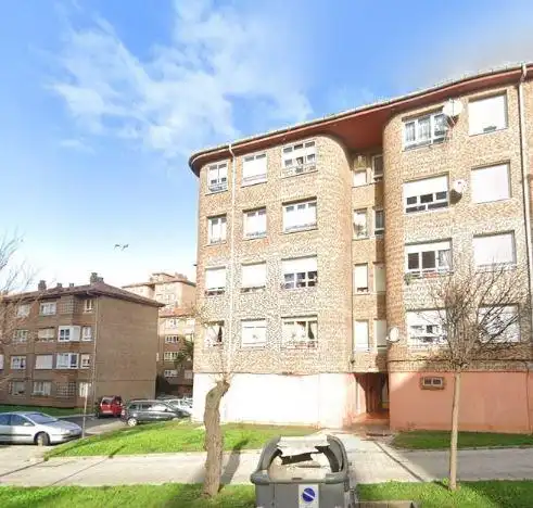 Vista exterior de Piso en venta en Santander