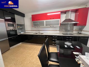 Casa a schiera con balcone in vendita a Roquetas de Mar ciudad