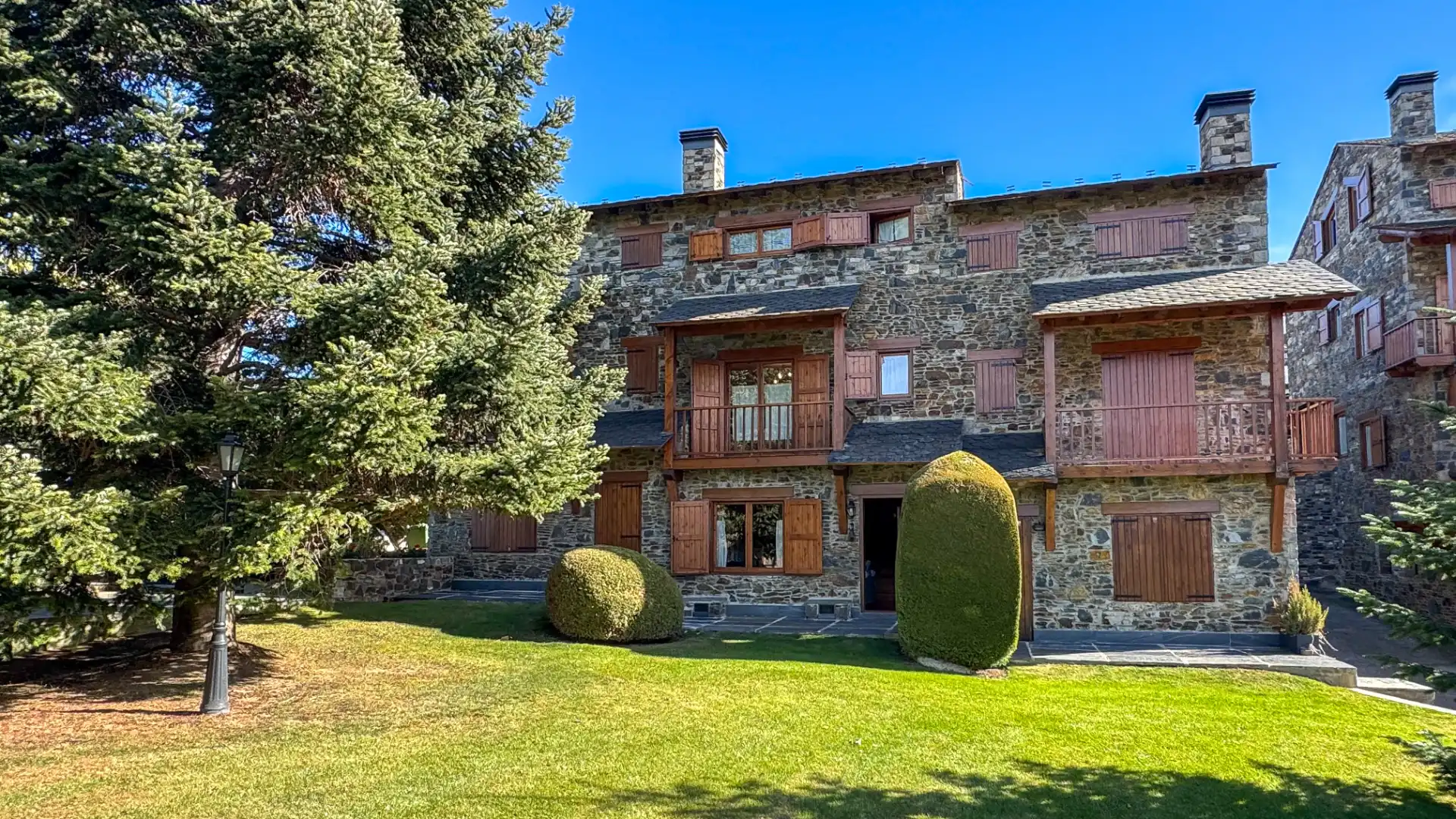 Adosado con terraza en venta en Plaça de l'Escola 22, imagen 33