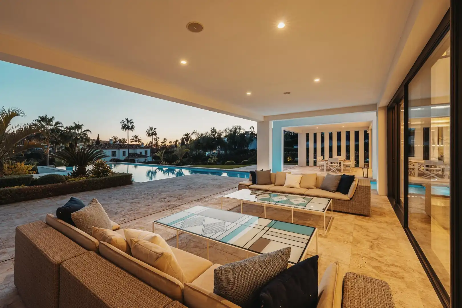 Villa mit Pool zum Verkauf in Nueva Andalucía, imagen 11