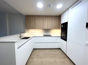 Piso con balcón en venta en Avinguda de la Indústria 66