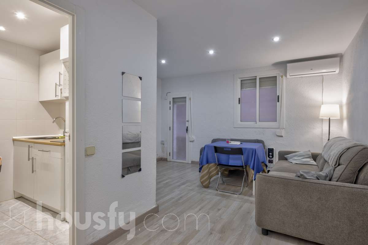 Habitación de Piso en venta en  Barcelona Capital con Aire acondicionado, Calefacción y Parquet