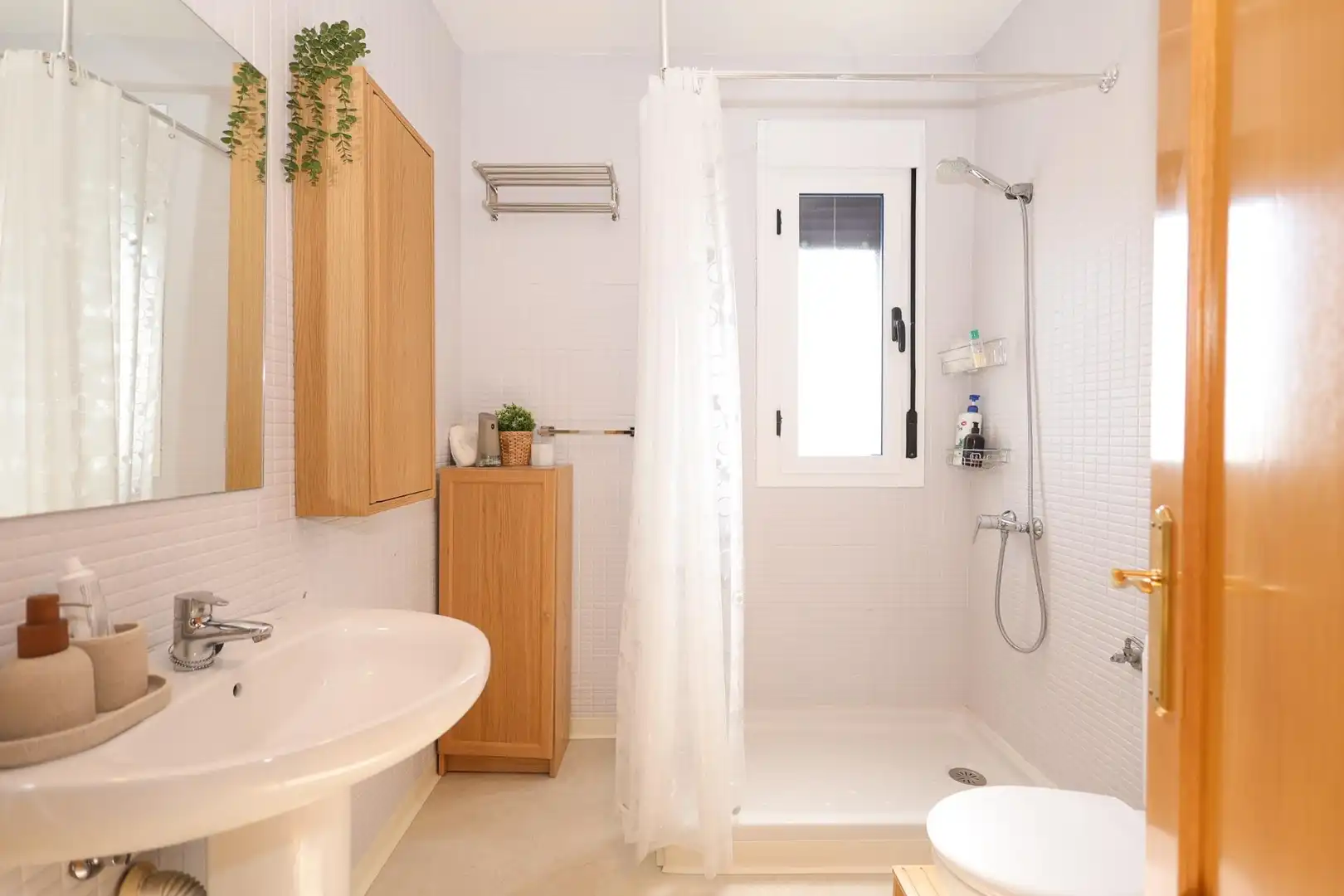 Bathroom of Houses for sale in Yebes  with Heating