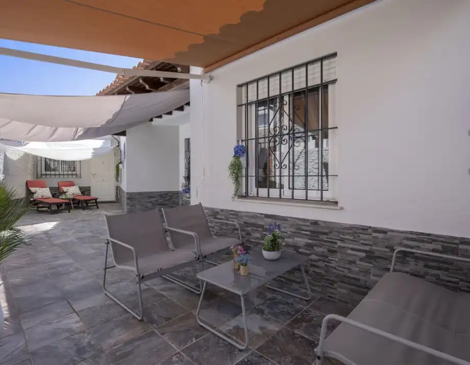 Terraza de Piso en venta en Fuengirola con Amueblado, Horno y Lavadora
