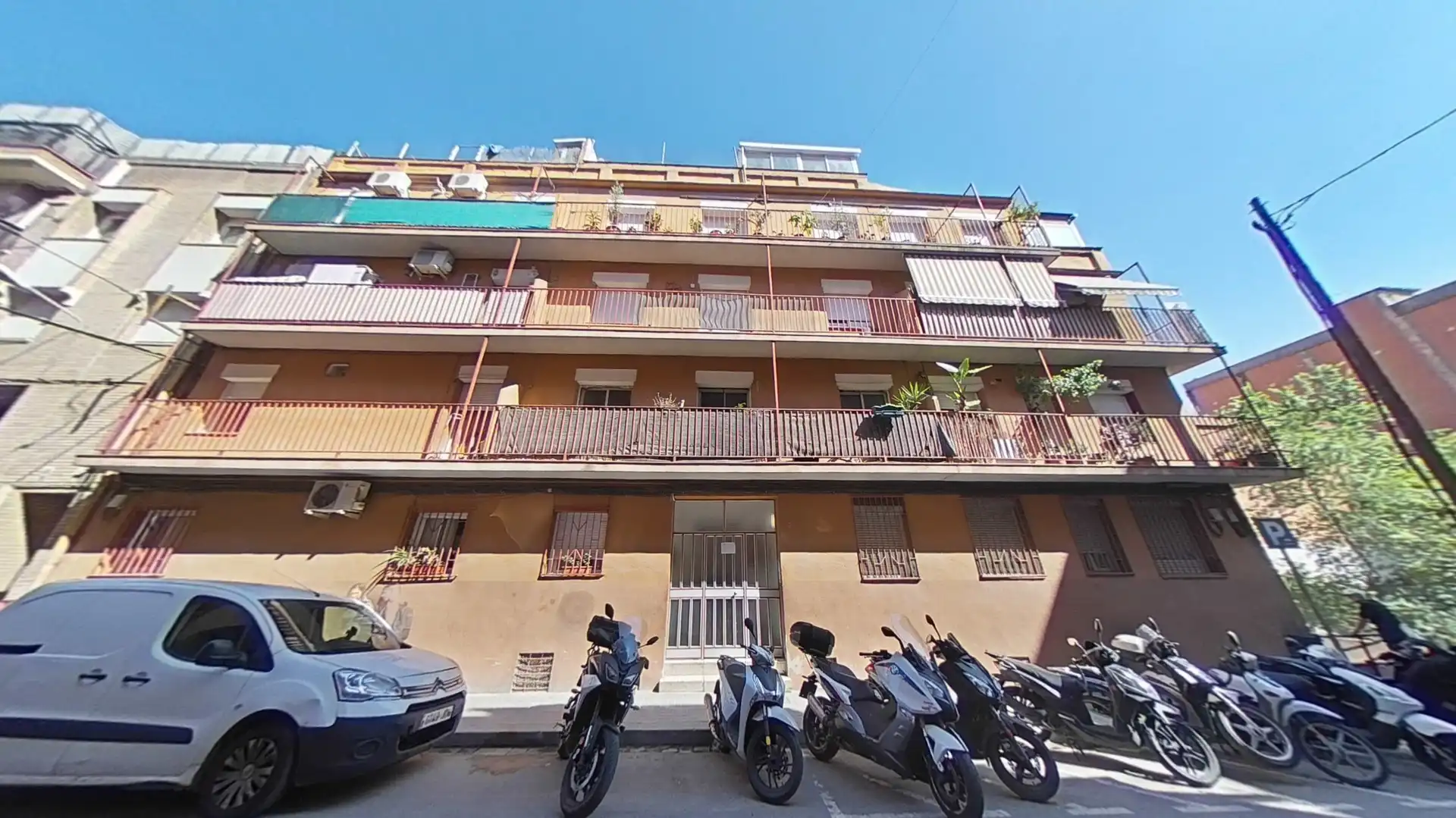 Außenansicht von Wohnung zum Verkauf in Badalona
