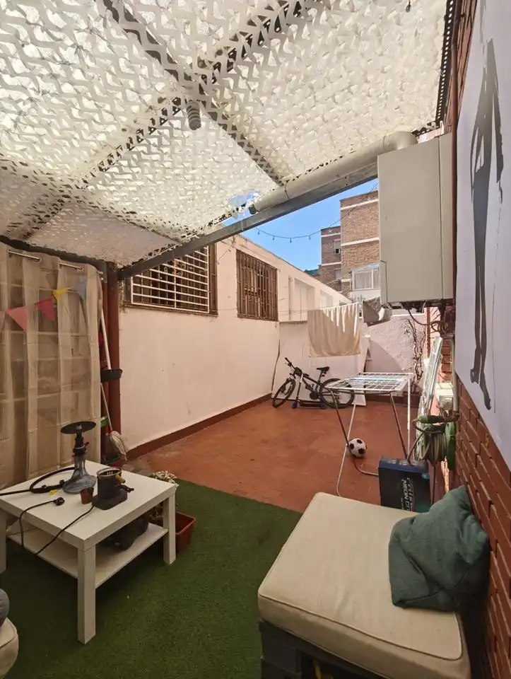 Terrassa de Planta baixa en venda en Madrid amb Calefacció