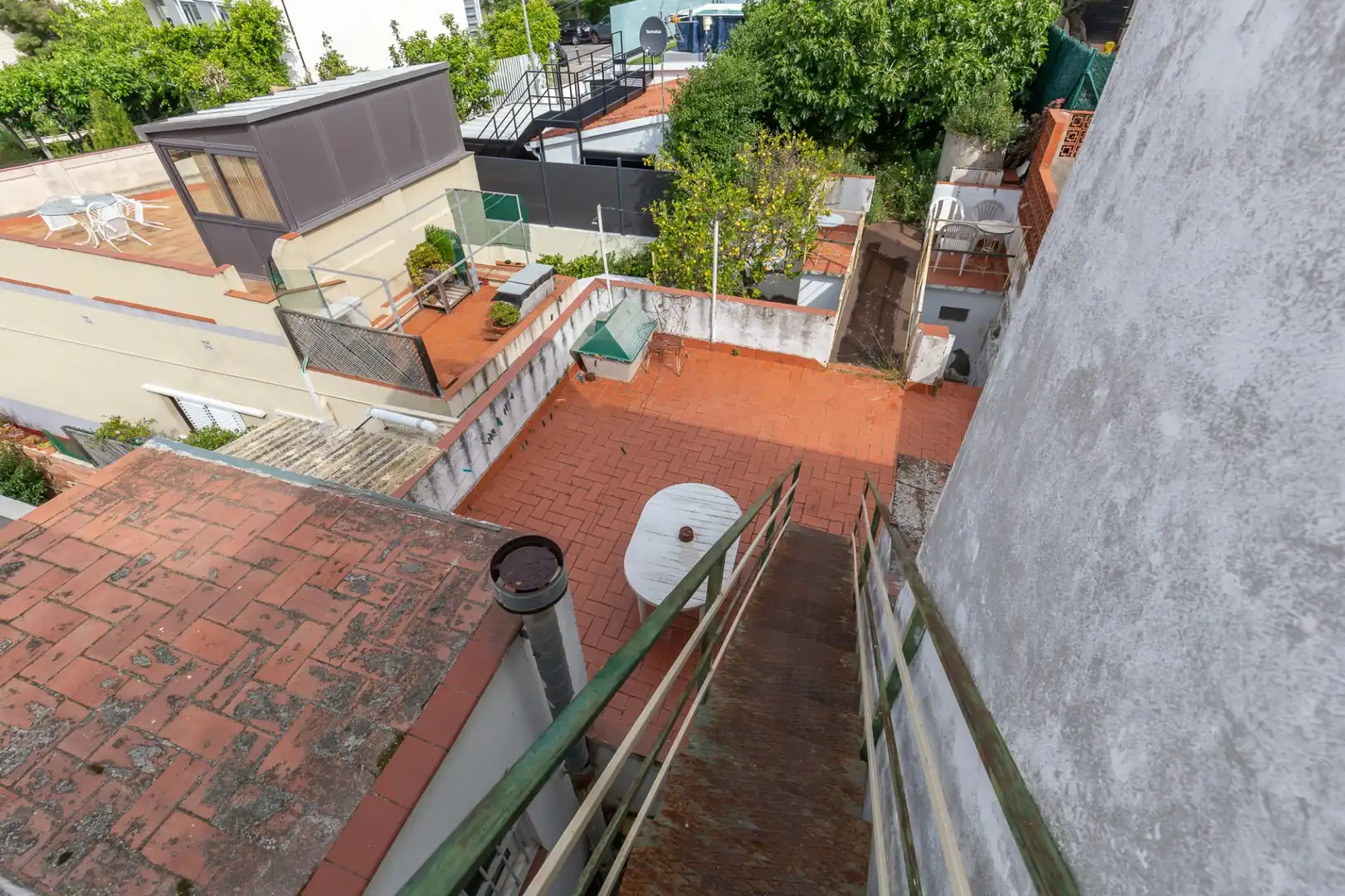 Terraza de Casa adosada en venta en Esplugues de Llobregat con Calefacción, Terraza y Alarma