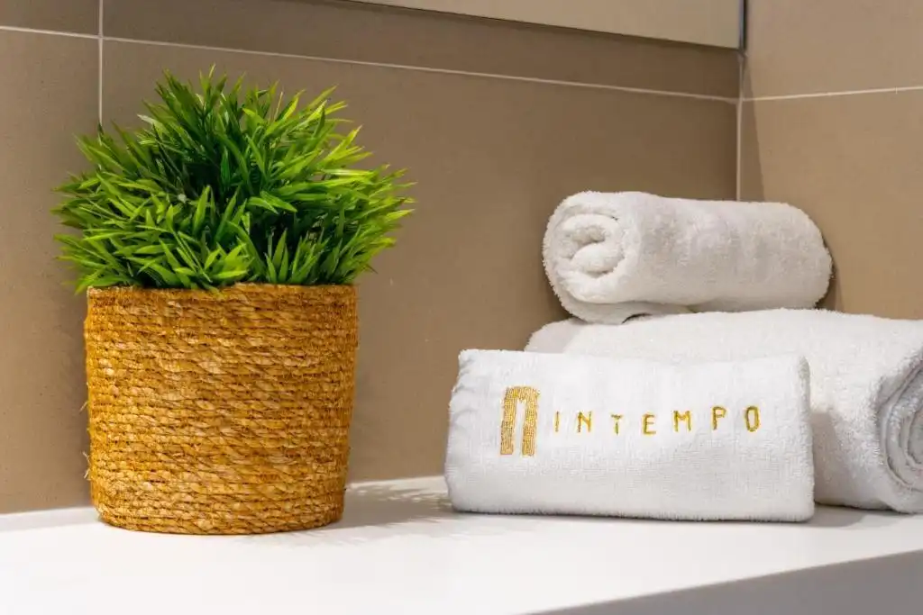 Baño de Piso en venta en Benidorm con Aire acondicionado, Calefacción y Jardín privado