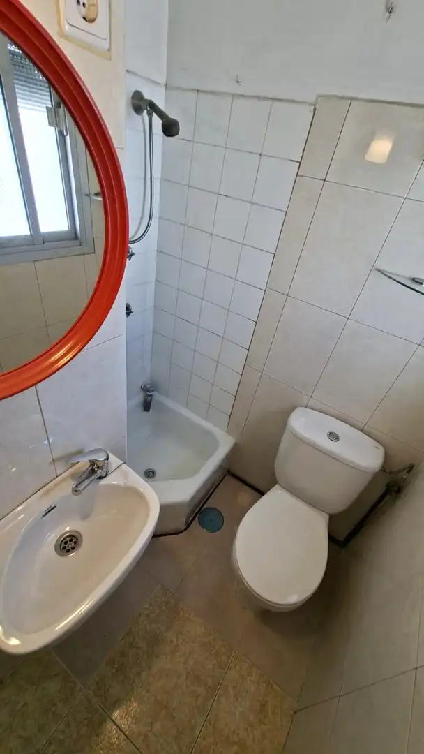 Bany de Àtic en venda en Sevilla amb Aire condicionat, Terrassa i Alarma