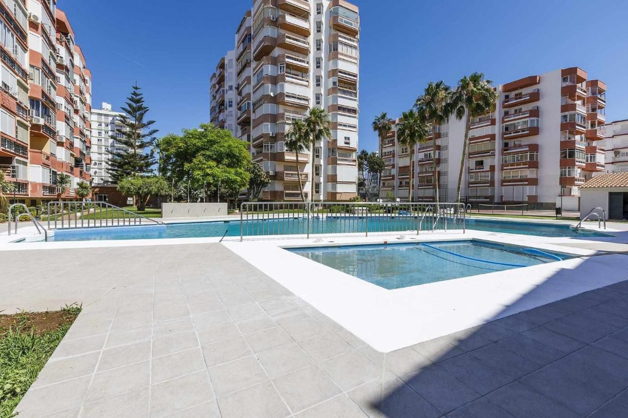 Piscina de Estudi en venda en Vélez-Málaga amb Aire condicionat i Piscina comunitària