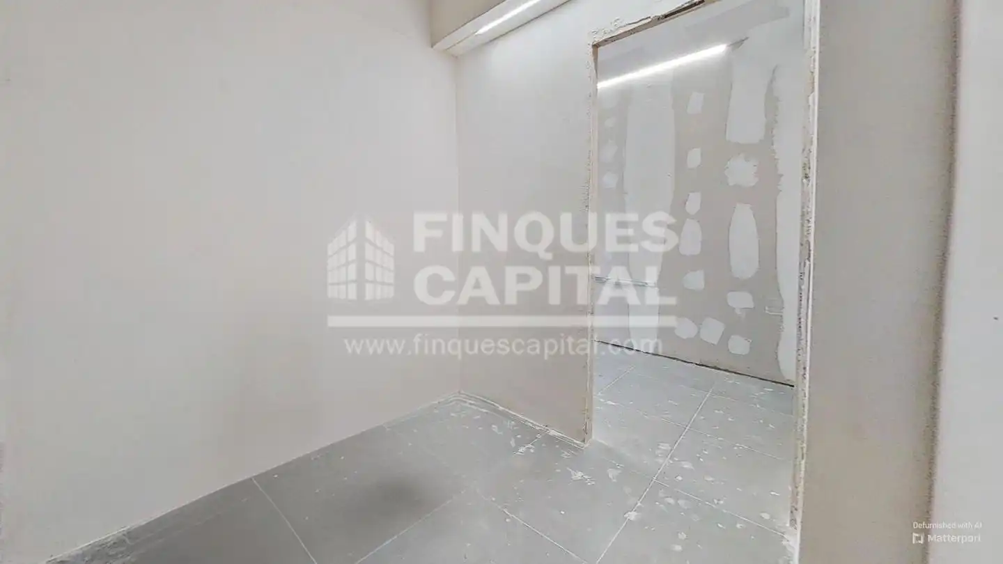 Local comercial en venda a Nou Eixample Sud, imagen 10