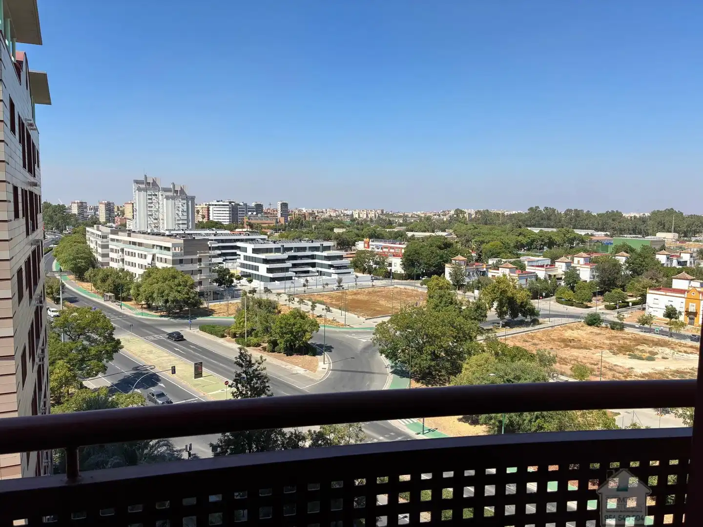 Vista exterior de Piso en venta en Sevilla con Aire acondicionado, Calefacción y Trastero