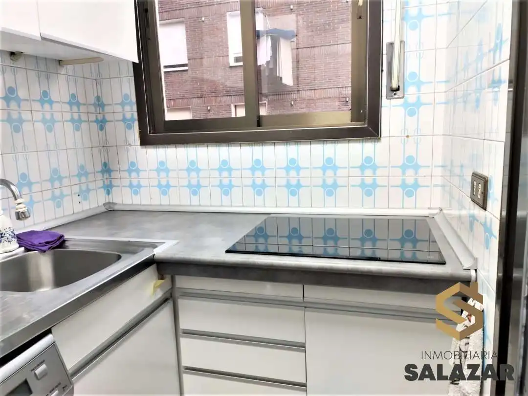 Cuina de Pis de lloguer en Bilbao  amb Calefacció, Terrassa i Balcó