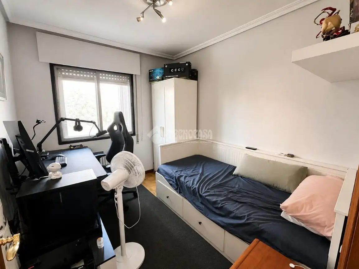 Habitación de Piso en venta en San Fernando de Henares con Calefacción, Parquet y Terraza