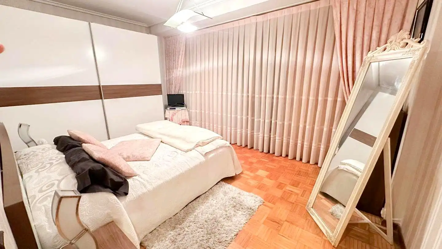 Habitación de Piso en venta en  Logroño con Calefacción, Trastero y Balcón