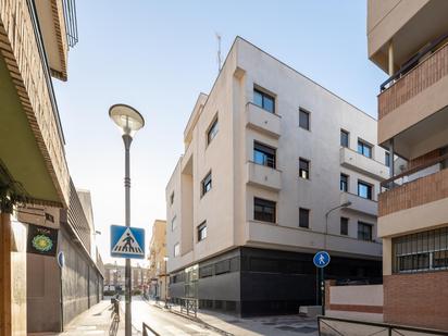 Vista exterior de Pis en venda en  Granada Capital amb Parquet