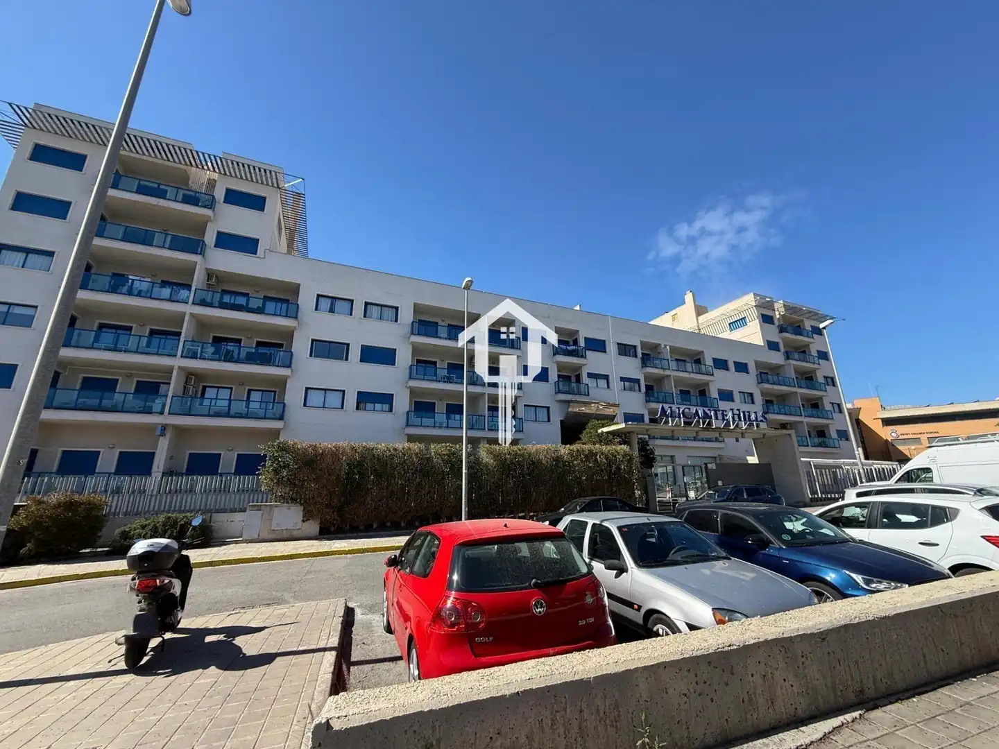 Vista exterior de Piso en venta en Alicante / Alacant con Amueblado, Balcón y Jacuzzi