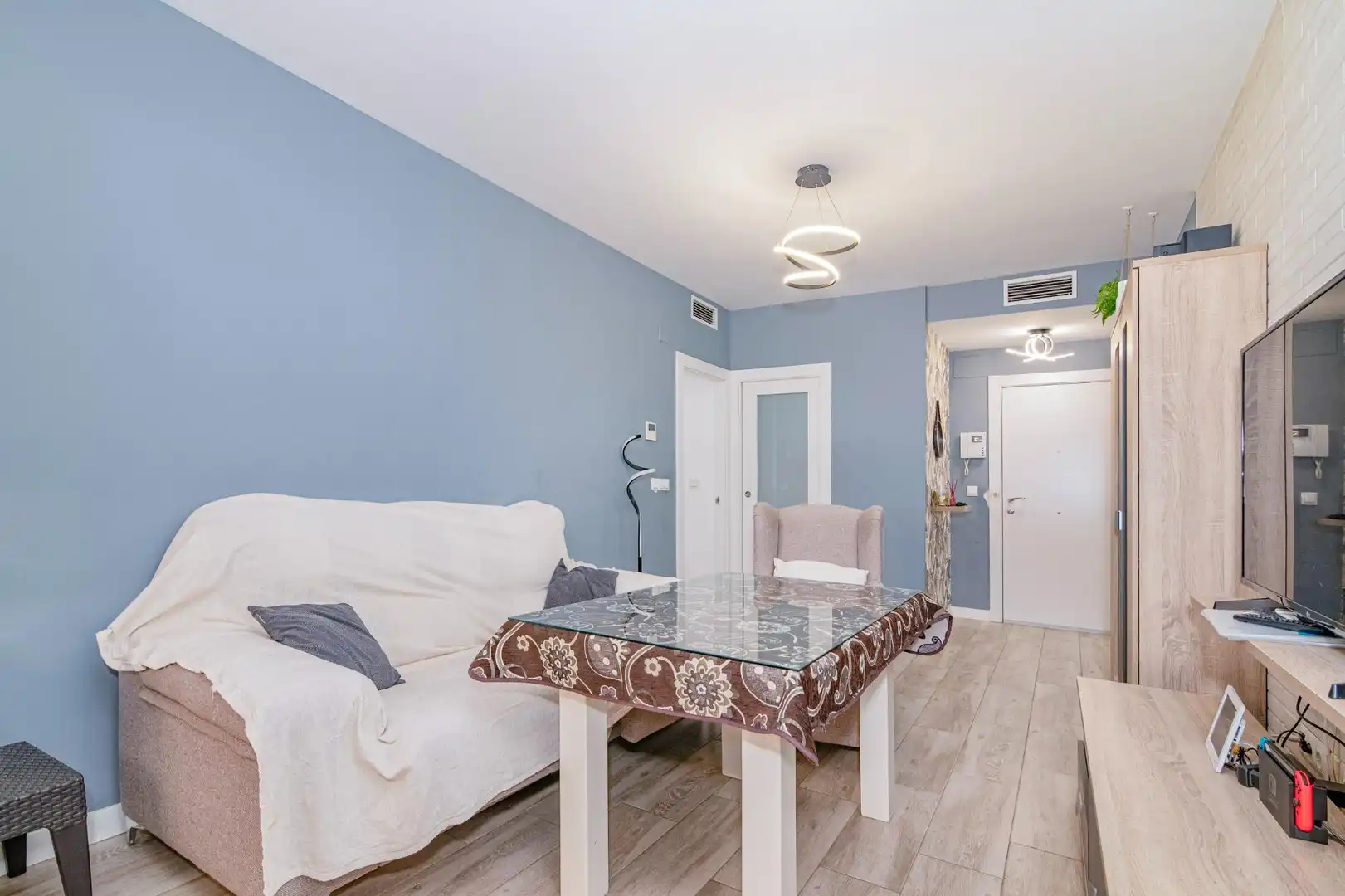 Sala d'estar de Pis en venda en Albolote amb Jardí privat, Terrassa i Moblat