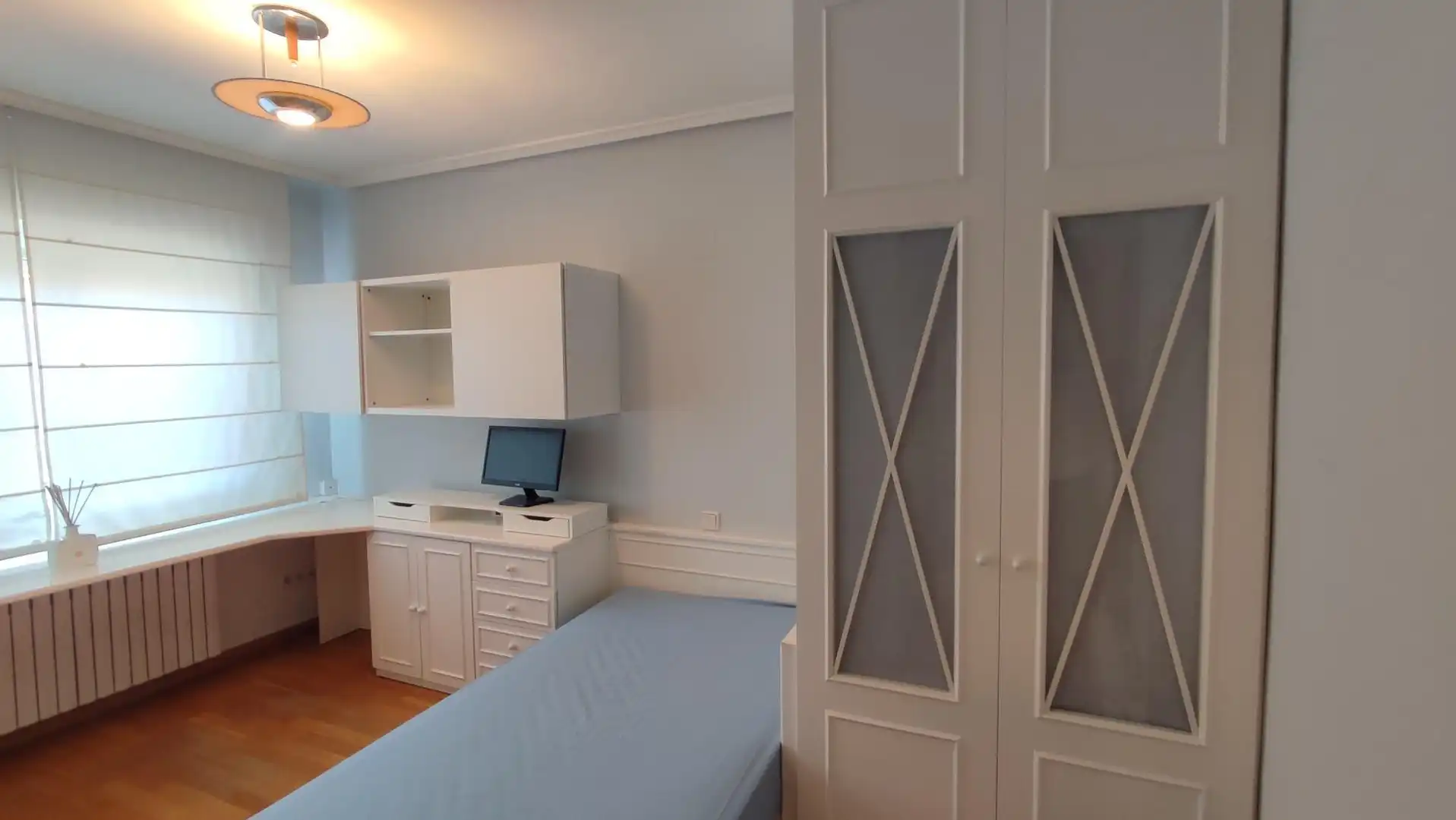 Habitación de Casa adosada de alquiler en Zaragoza con Aire acondicionado, Calefacción y Jardín privado