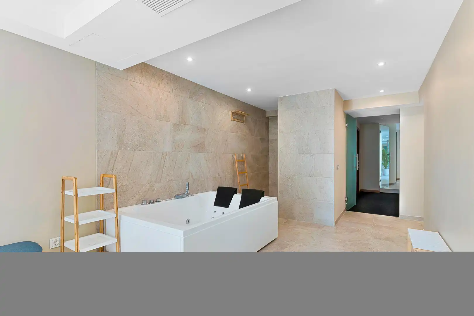 Detached house with pool for sale in Guadalmina baja calle 8, imagen 14