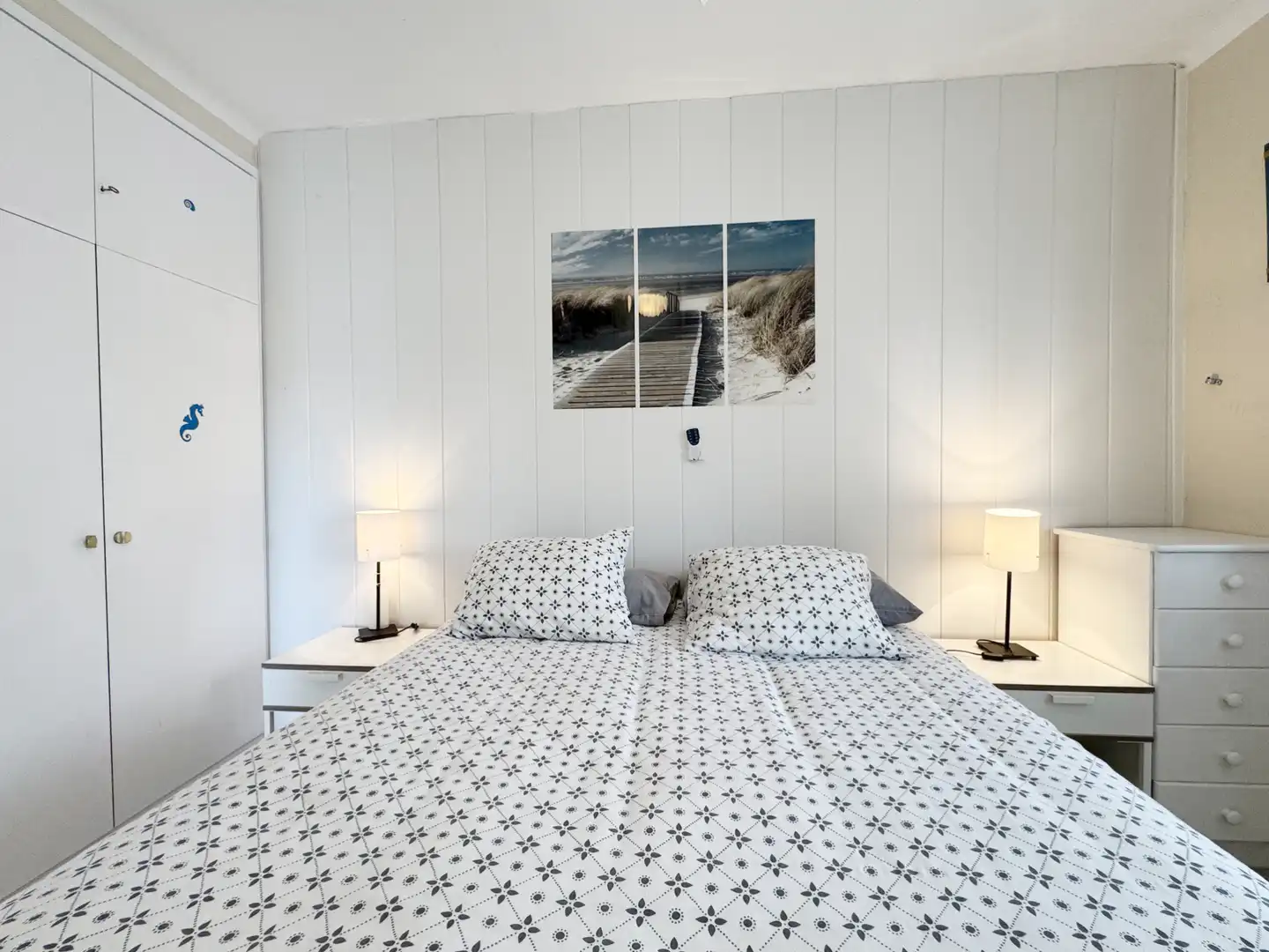 Schlafzimmer von Wohnungen zum Verkauf in L'Escala mit Klimaanlage, Parkett und Terrasse