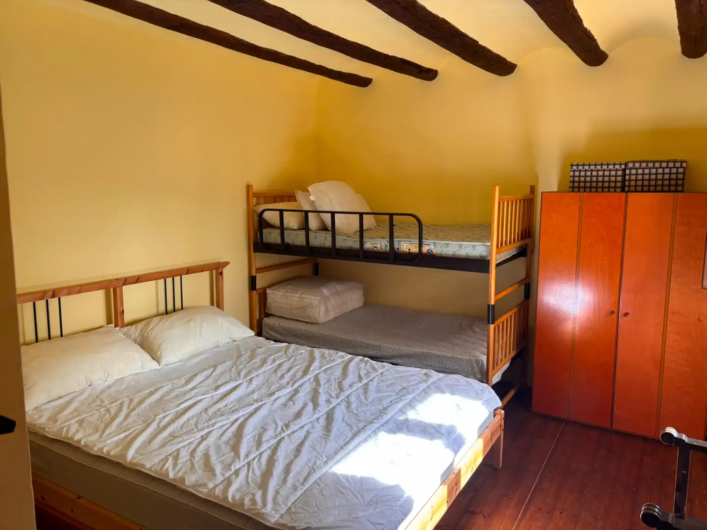Habitación de Finca rústica en venta en Ilche, Huesca