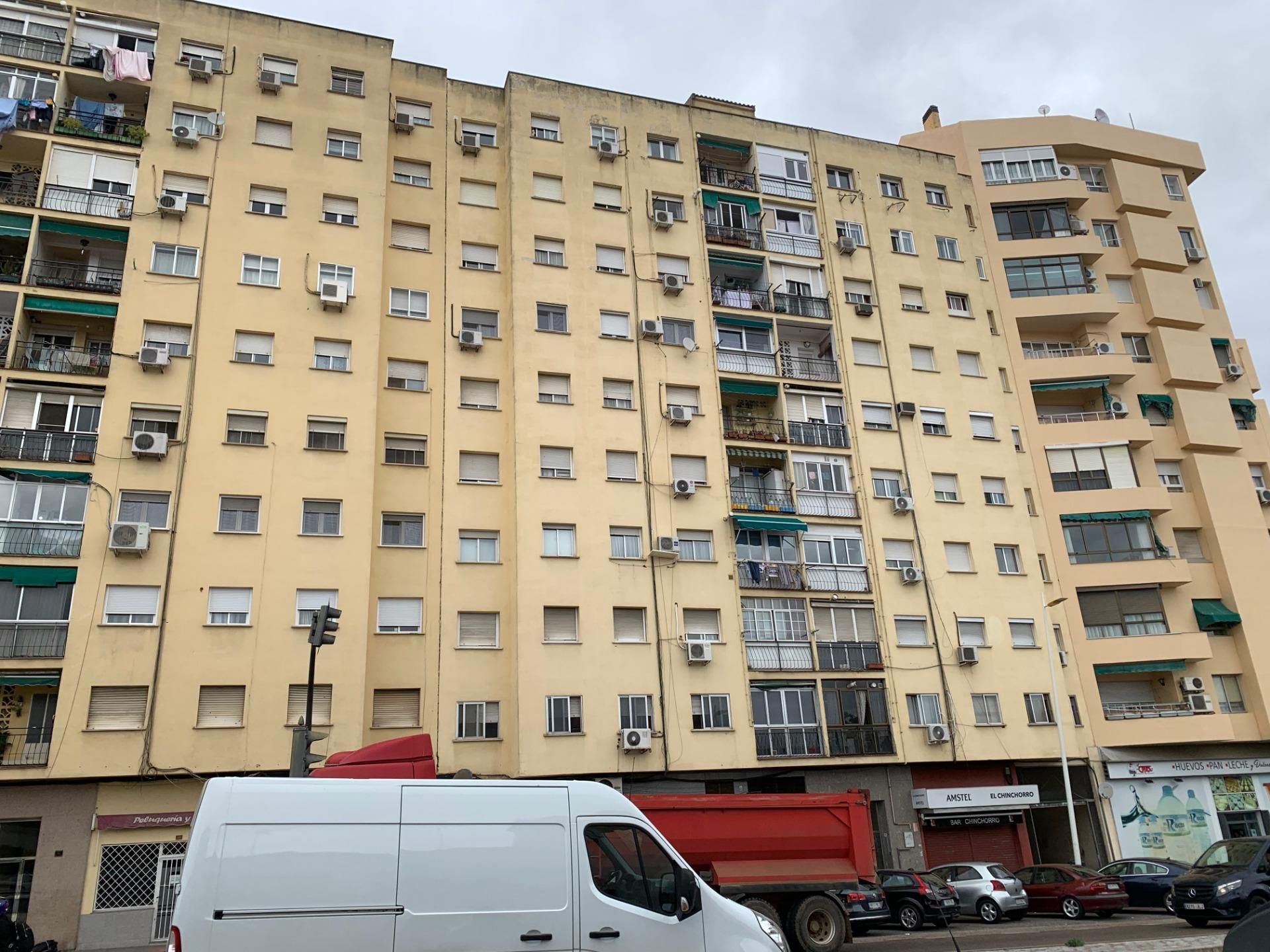 Vista exterior de Pis en venda en Badajoz Capital amb Aire condicionat, Terrassa i Balcó