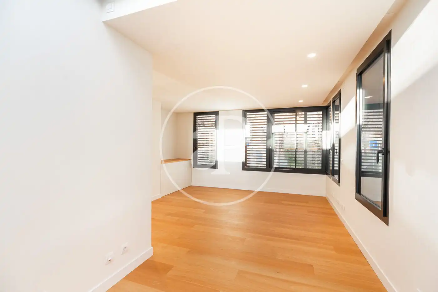 Living room of Flat for rent in Barcelona  with Air Conditioner, Heating and Private garden
