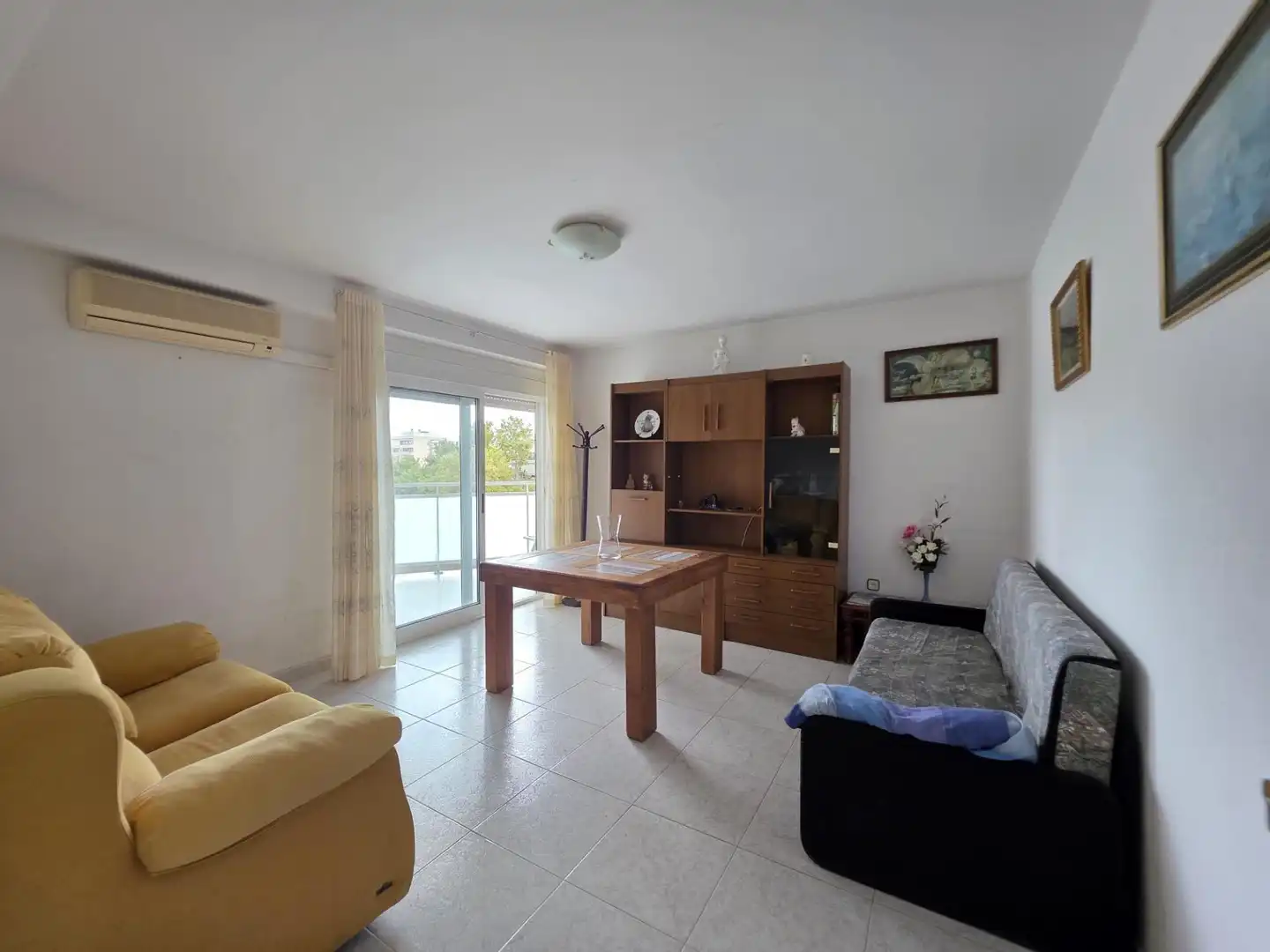 Sala de estar de Piso en venta en Salou con Aire acondicionado, Terraza y Amueblado