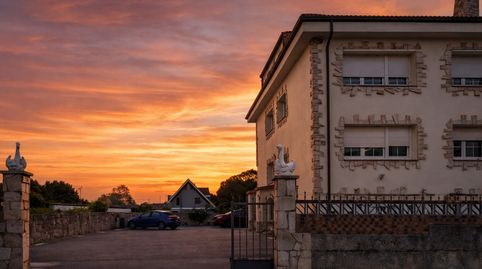 Foto 2 de Casa o chalet de alquiler en Calle de la Arnia, Soto de la Marina, Santa Cruz de Bezana