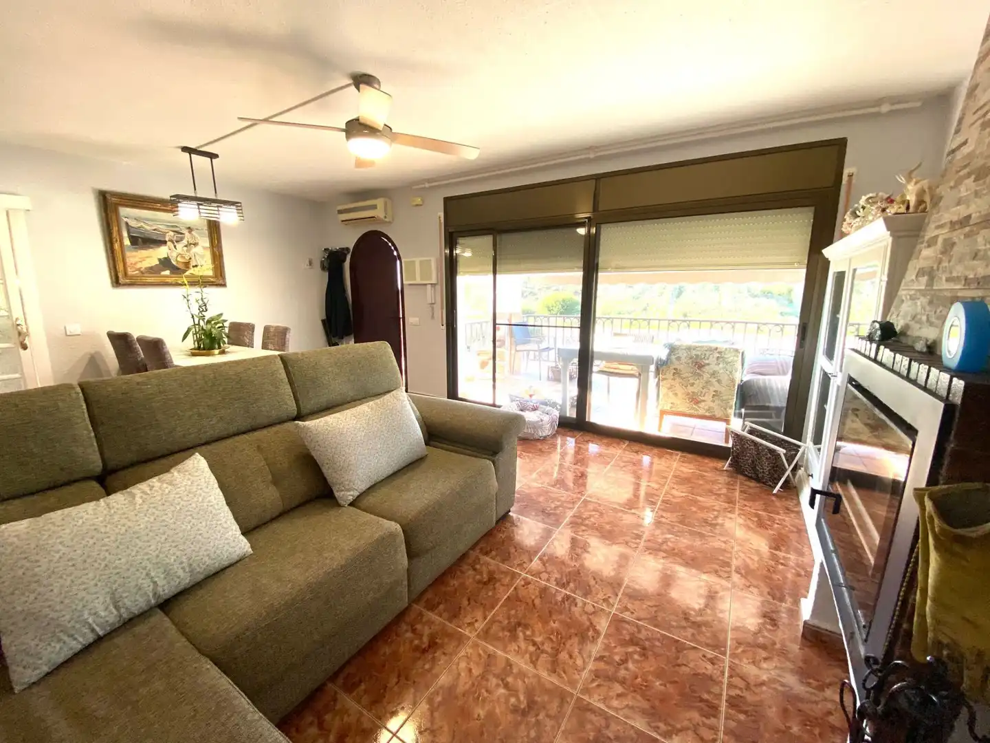 Sala d'estar de Casa o xalet en venda en Creixell amb Aire condicionat, Terrassa i Traster