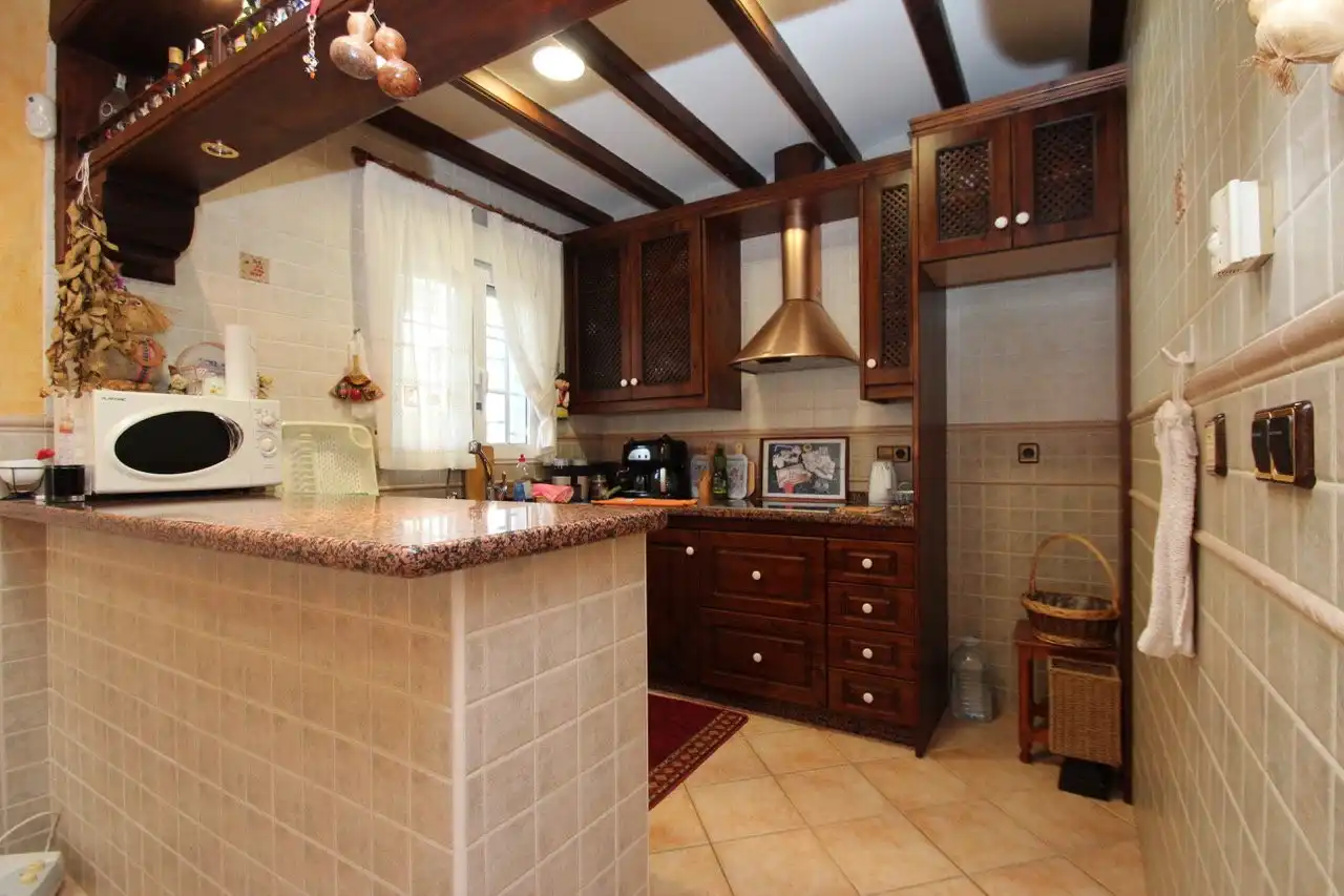 Cocina de Finca rústica en venta en Orihuela con Jardín privado