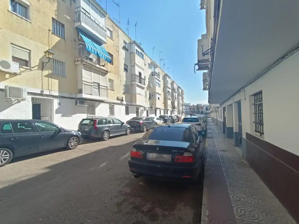 Vista exterior de Pis en venda en Lora del Río
